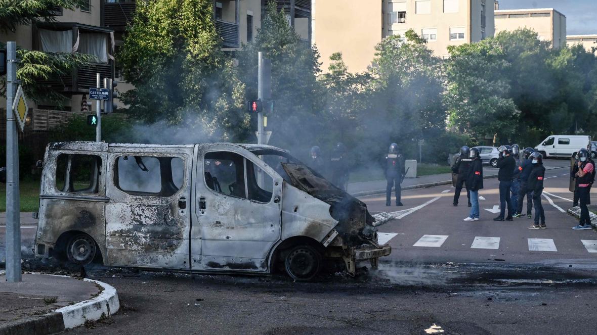 'Nothing To See Here': French Police Arrest Nobody As Chechen And Arab Gangs Clash In Dijon