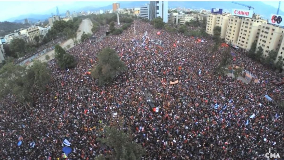 New Round Of Social Protests in Chile Degenerates Into Violence And Looting