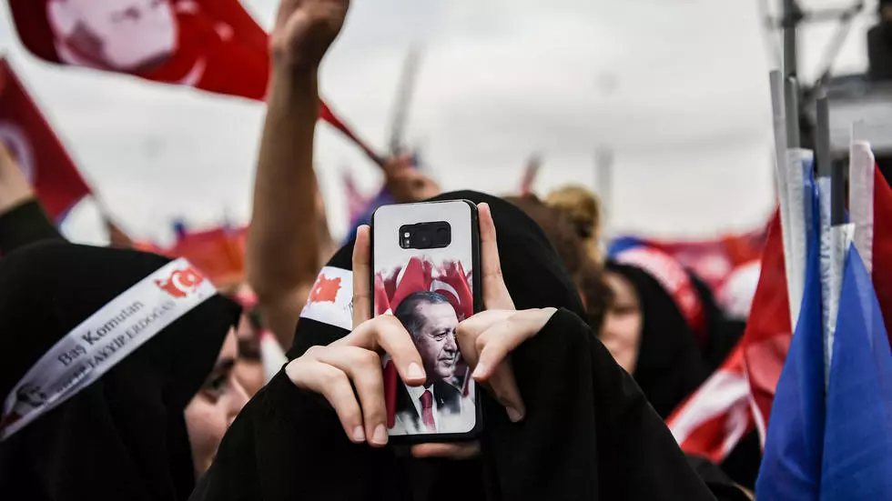 Turkey Passes Bill To Control Social Media, But That "Will Not Lead To Censorship"