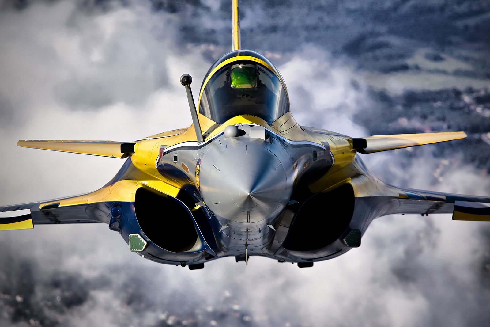 Lucky Year For French Dassault Rafales