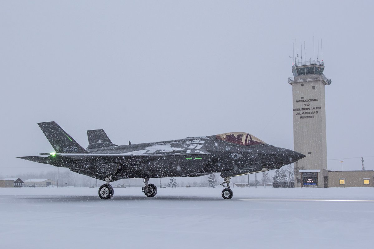 U.S. Air Force To Deploy Approximately 150 F-35, F-22 Fighter Jets To The Arctic