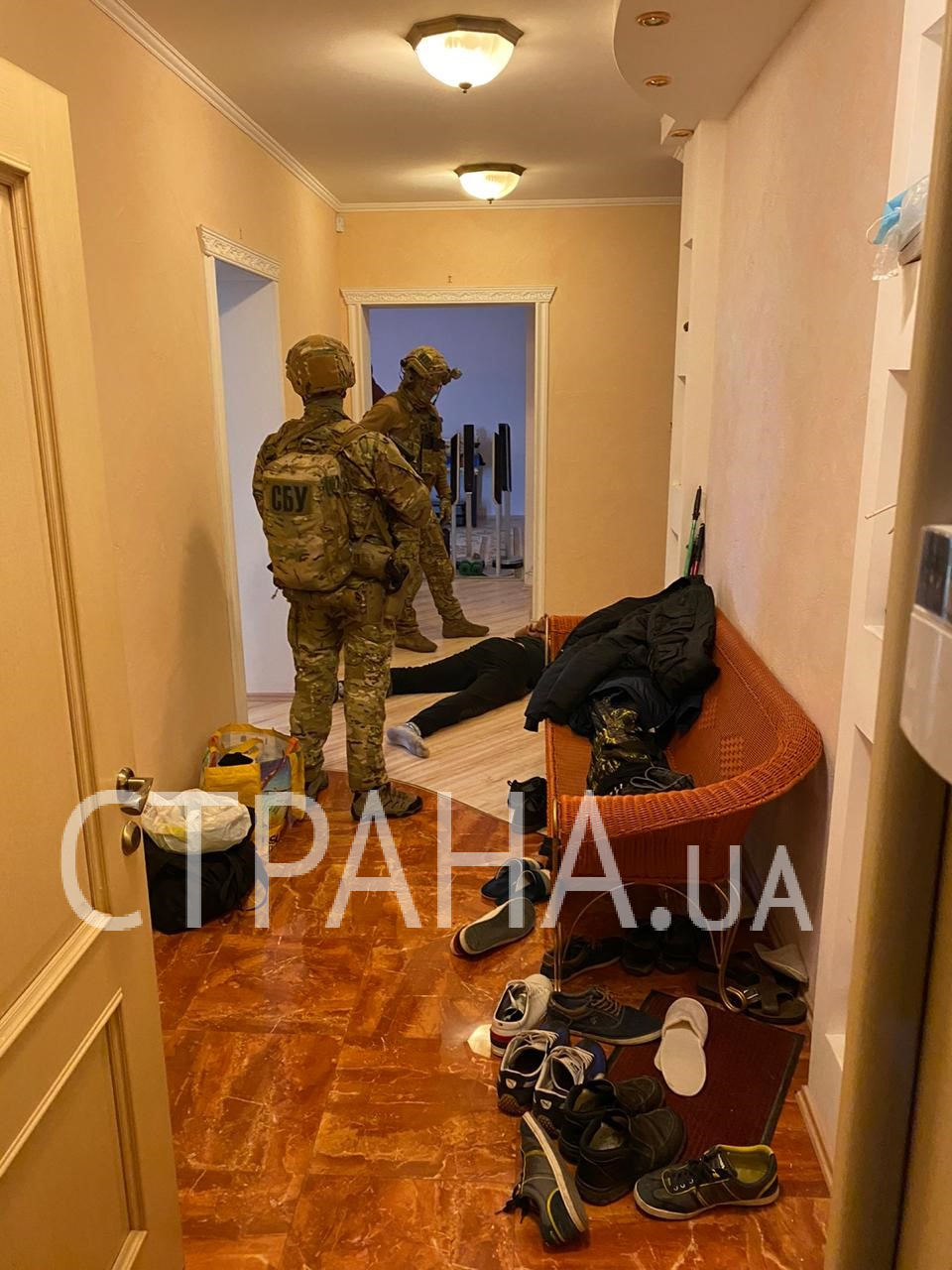 Ukrainian SBU Raids Cells Of Radical Nationalist Groups Amid Local Elections