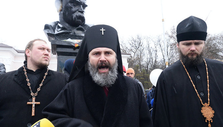 Russian Passports For 'Kiev Regime Patriots': Another Scandal In 'Independent' Orthodox Church Of Ukraine