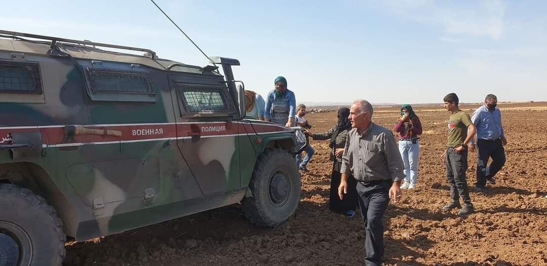 Russian Patrol Blocked In Al-Hasakah, Media Accidentally There To Take Photos And Shoot Video