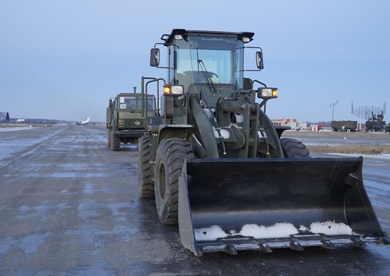 Russian Peacekeepers Open Lachin Corridor Post, Equipment Deliveries Continue