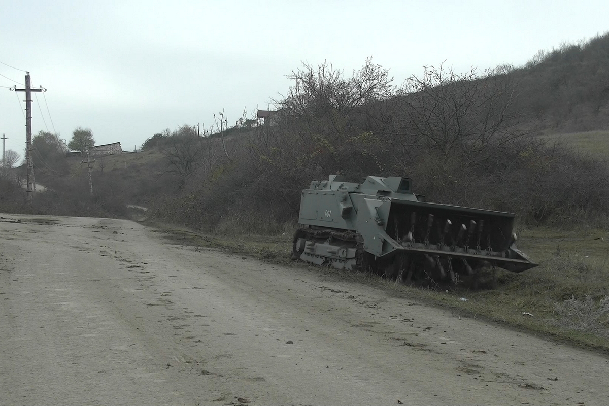 Nikol "The Basement" Desperately Claims Russia's Peacekeepers Were Encircled By Azerbaijan