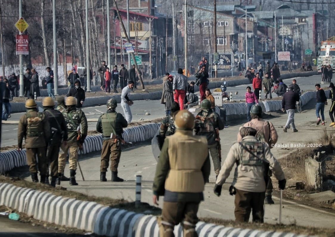 Indian Forces Counter-Terrorism Operation Resulted in Clashes With Islamists Supporters in Kashmir