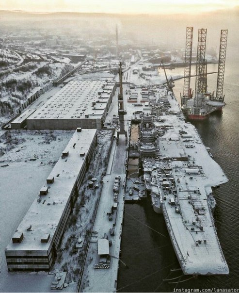 In Photos: Admiral Kuznetsov Heavy Aircraft-Carrying Missile Cruiser Under Repair