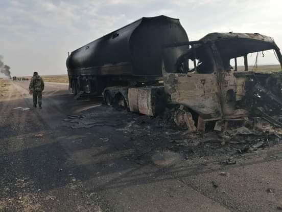 Photos, Video: Oil & Fuel Convoy Of Government Forces Ambushed In Central Syria