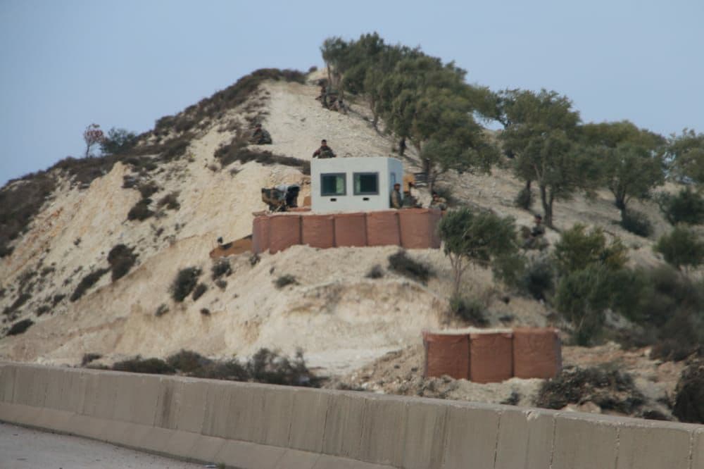 In Photo: Turkish Forces Are Setting Up Watch Towers On M4 Highway In Syria