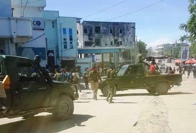 Chaos In Mogadishu As Political Crisis Deepens