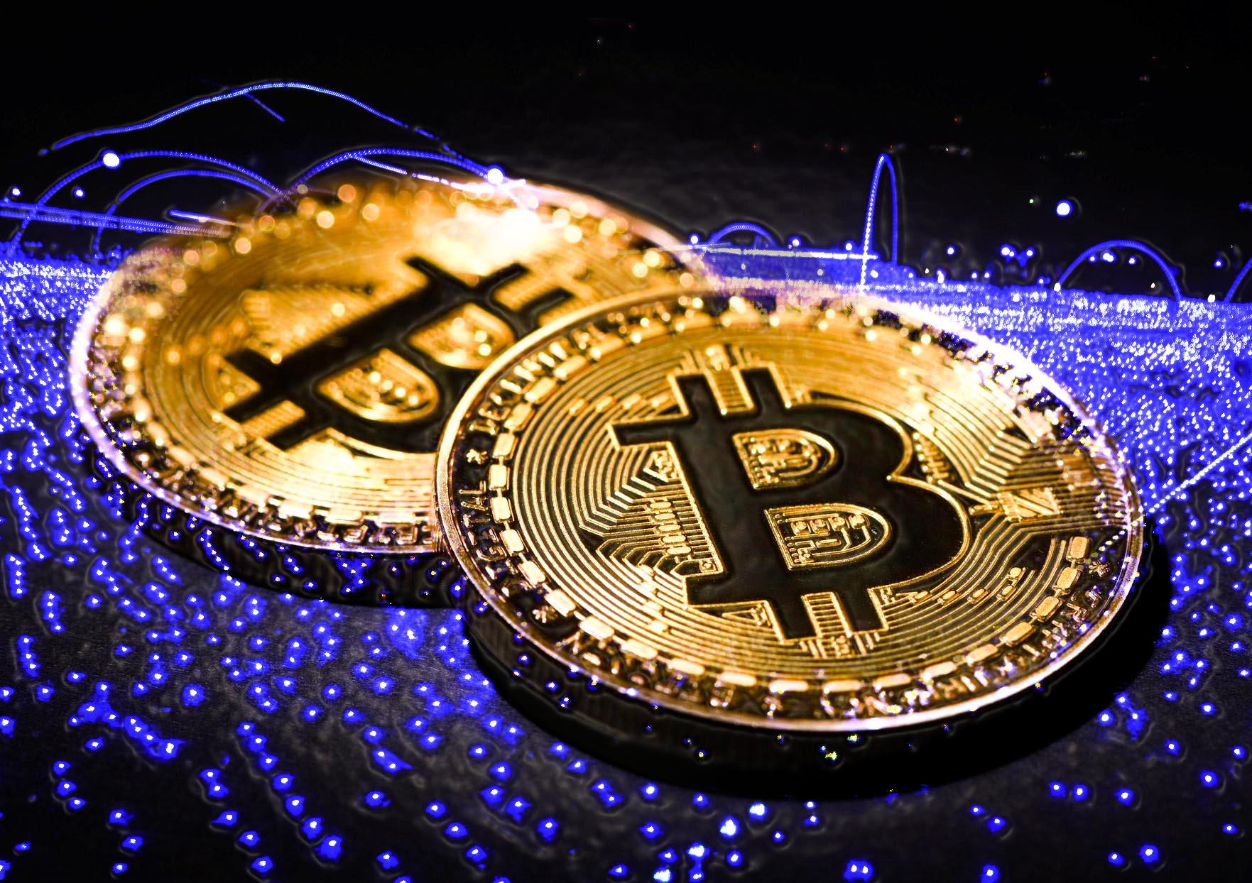 Planning to invest in Bitcoin? Know its advantages and disadvantages