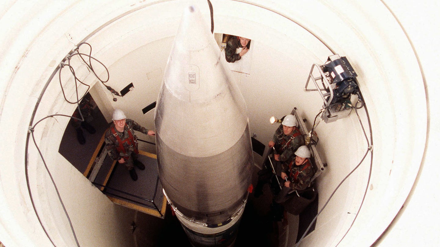 Nuclear Troubleshoot: U.S. Minuteman III ICBM Shuts Itself Off During Final Countdown