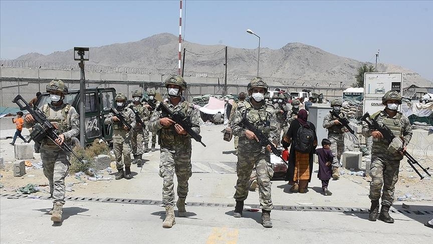 Chaos At Kabul Airport: First Soldier Killed, Fire Broke Out, Flights Suspended (Videos, 18+)