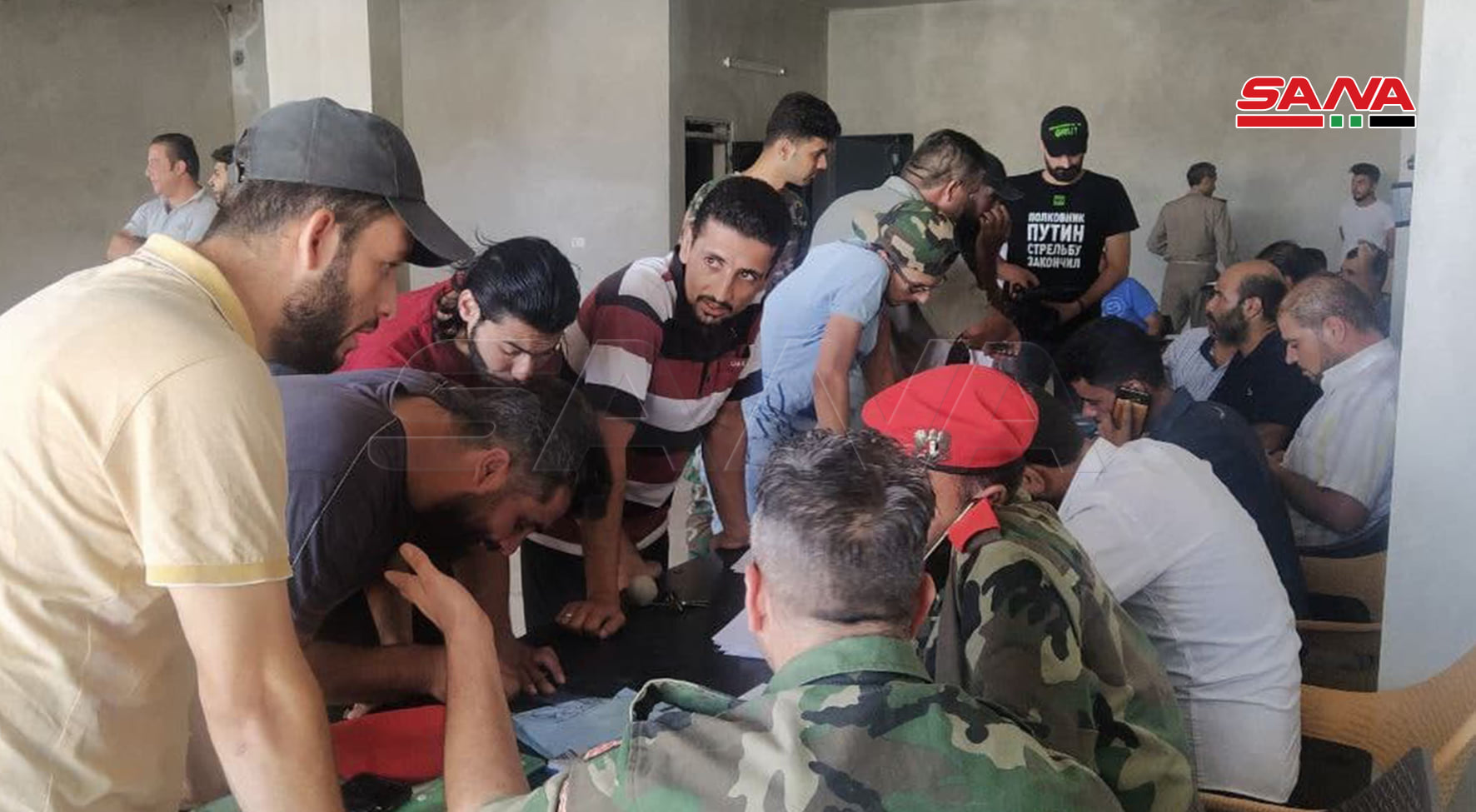 Senior Syrian Officers Visit Daraa Al-Bald As More Gunmen Join Reconciliation Process (Video, Photos)