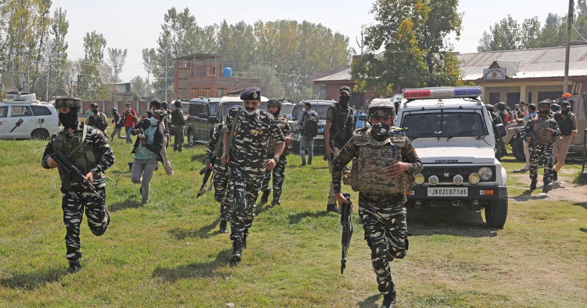 Indian Soldiers Kill 5 Suspected Rebels In Kashmir, A Day After 5 Indian Soldiers Were Slain In Clashes