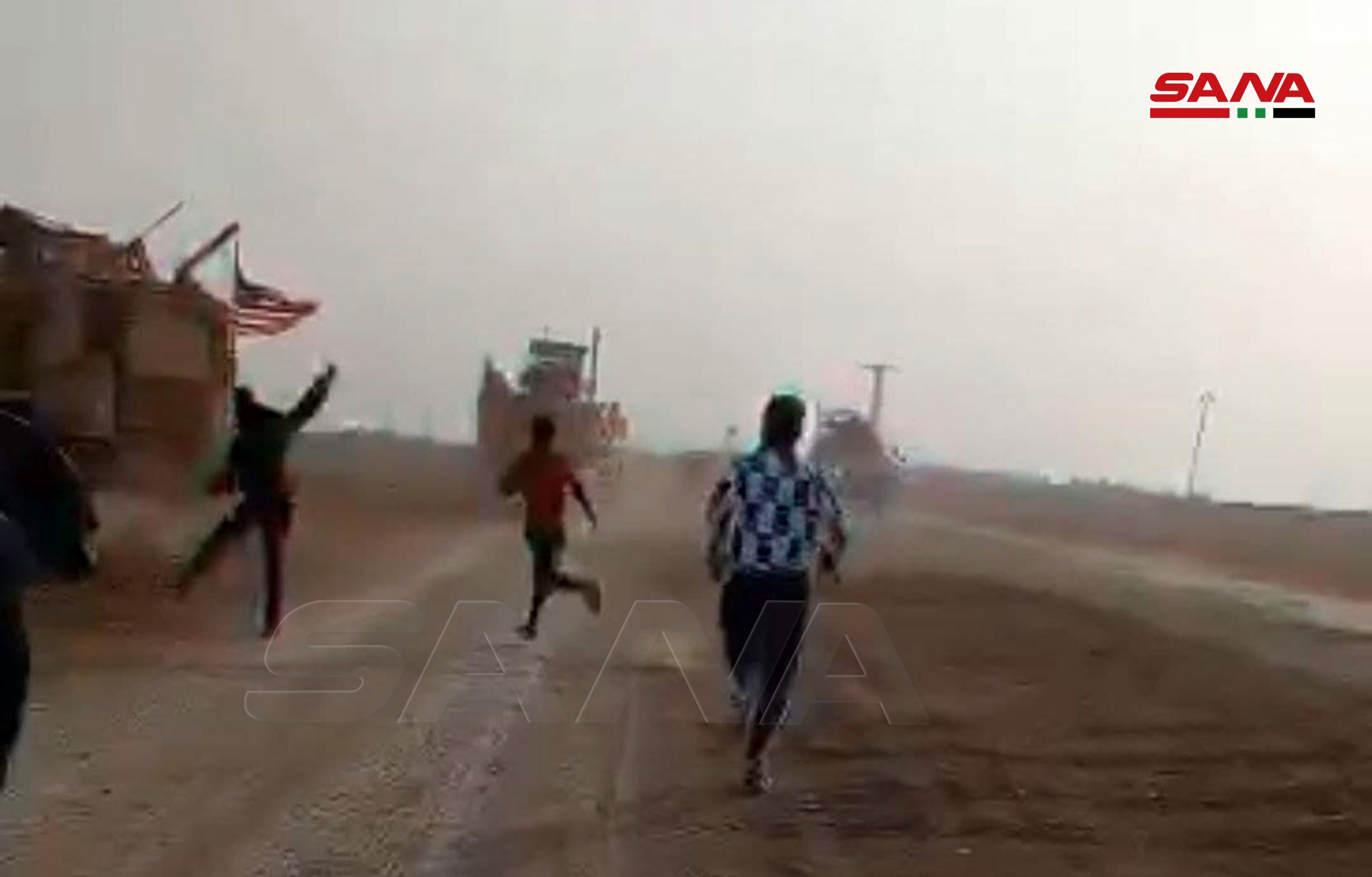 Syrian Soldiers, Government Supporters Intercepted Two US Convoys In Al-Hasakah (Videos, Photos)