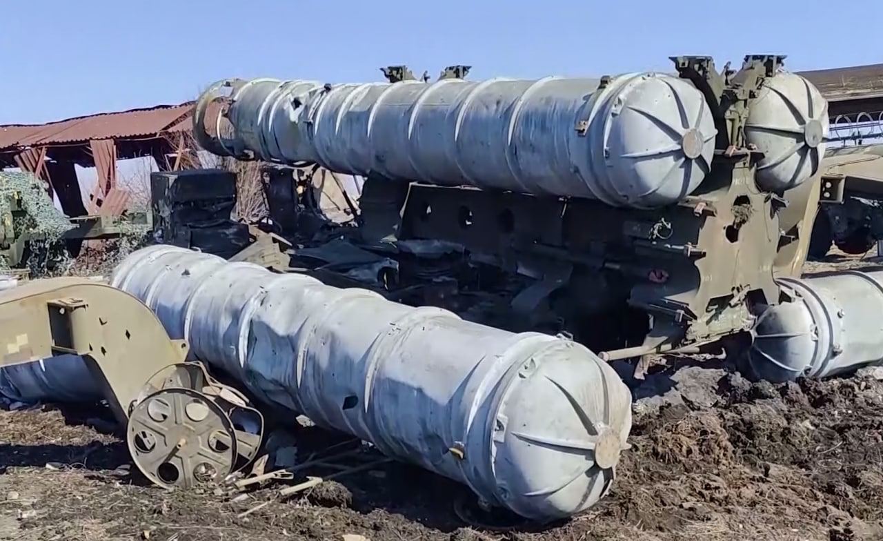 Russian Pinpoint Strike Wipes Out Ukrainian S-300 Air-Defense System (Video)