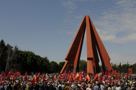 In Photos: In Moldova, A March For Victory… A March For Peace!