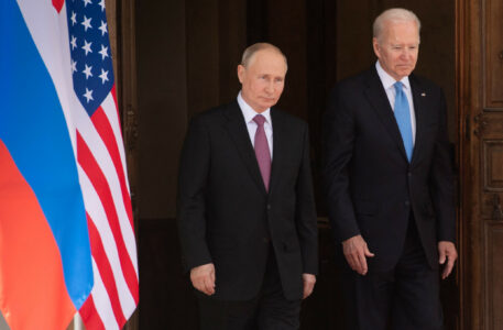 Western Experts Urge US To Start Talks With Russia Before “It’s Too Late”