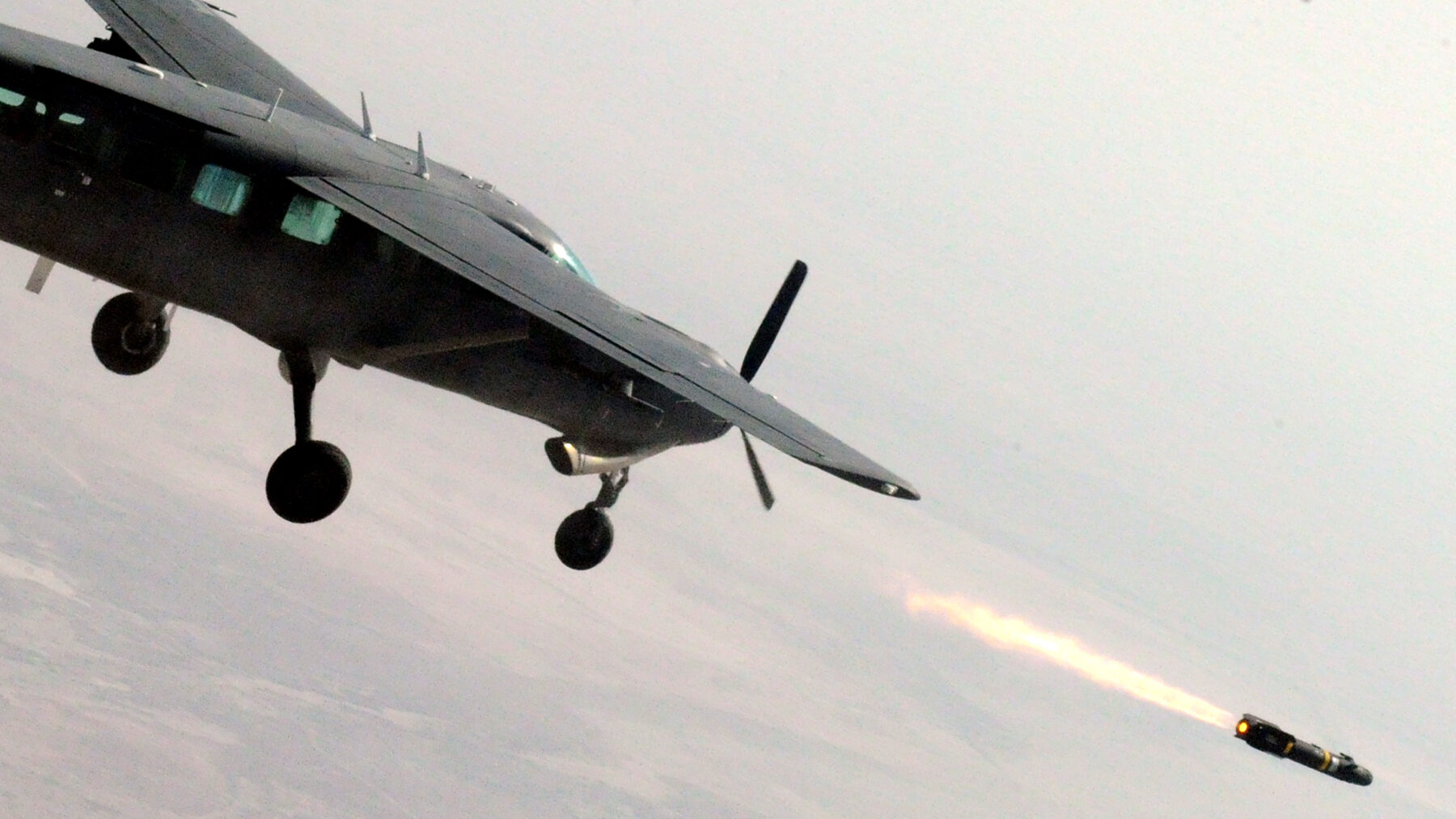 Iraqi Warplanes Destroy Four Hideouts Of ISIS, Kill Seven Terrorists In Diyala (Videos)