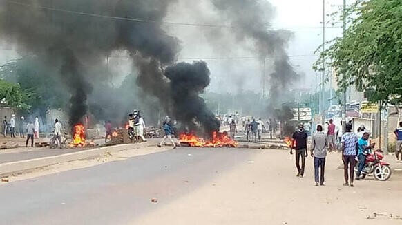 30 Killed In Chad As Protesters Demand End To Military Rule (Videos)