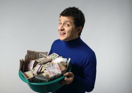 Zelensky Asked To Send Money Of Ukrainian Refugees To Kiev