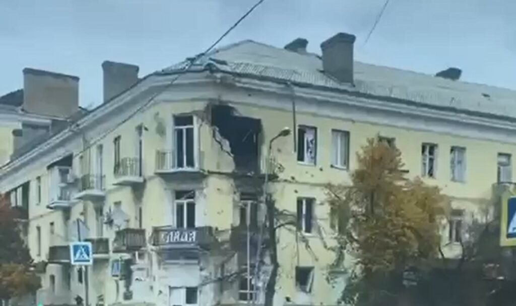 Ruined and Looted City Of Artemivsk In DPR (Videos)