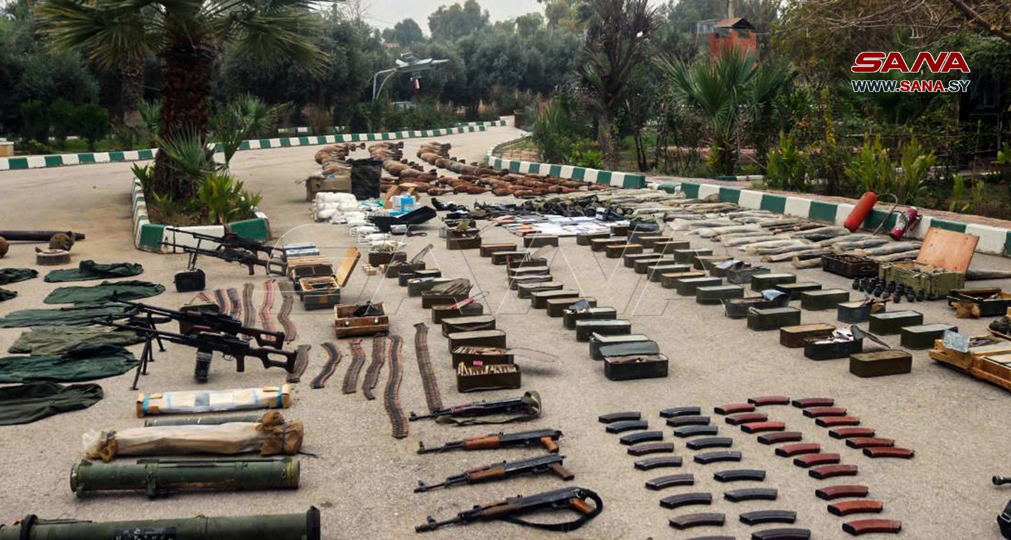 Syrian Security Forces Uncover Large ISIS Weapons Cache In Deir Ezzor (Photos)