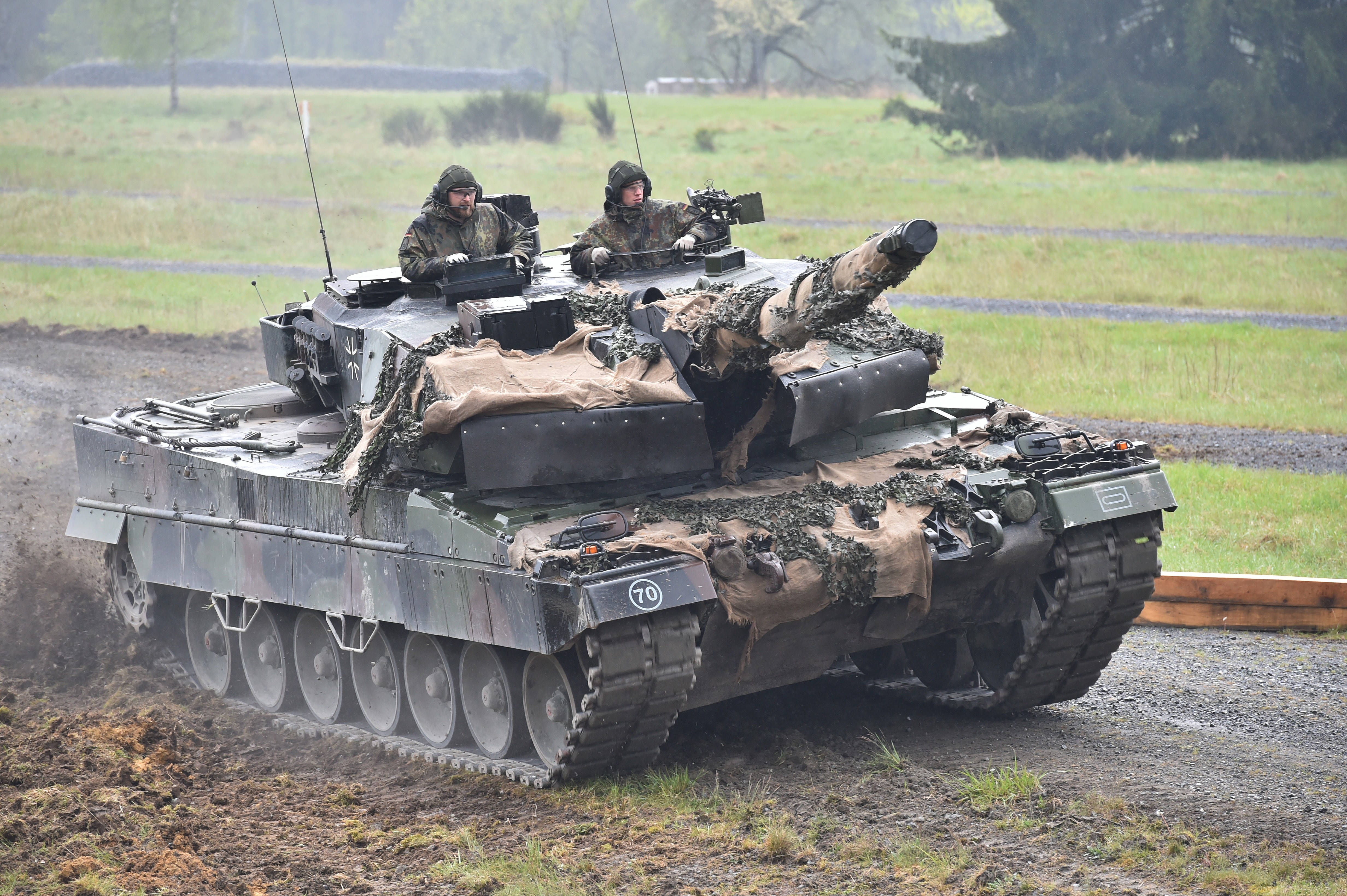 German Defense Minister Says Ukraine Will Receive Only Half Battalion Of Leopard 2A6 Tanks