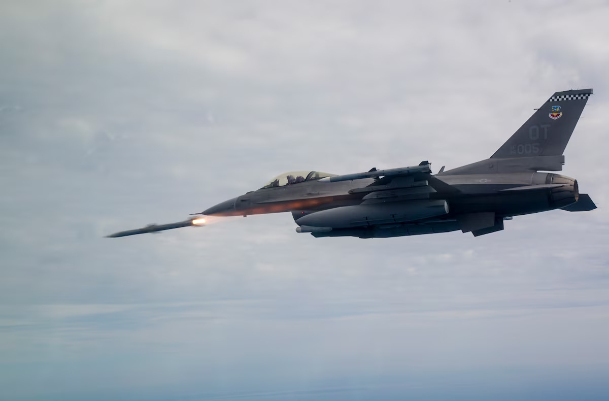 Ukrainian Foreign Minister Says F-16 Deliveries Will Start After Solving ‘Technical Issues’