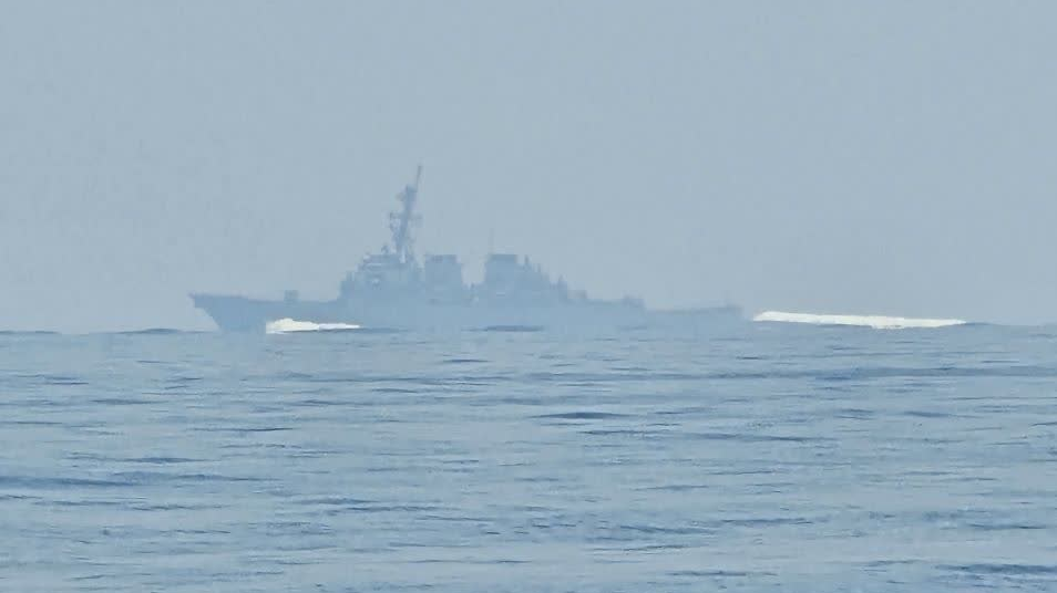 Iran’s IRGC Shares Photos Of Destroyer Carrying American, French & British Commanders