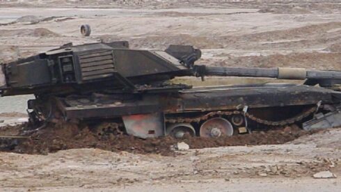 UK Requests For Taking Extreme Care Of 'Challenger 2' Tanks Make Them Useless For Ukranian Army