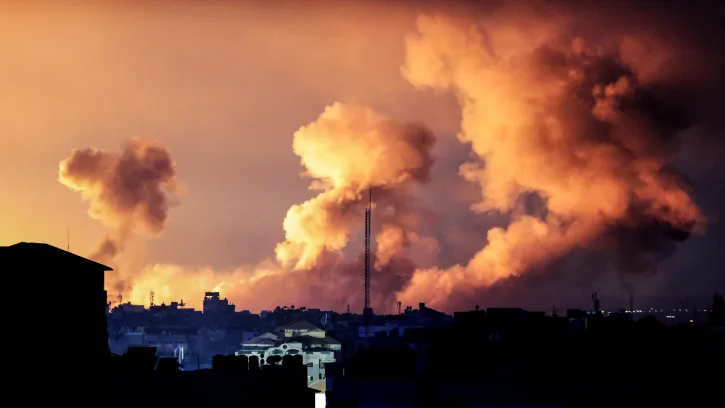 Israeli Army Says Troops Are Still Operating In Gaza, 150 Underground Targets Were Hit (Videos)