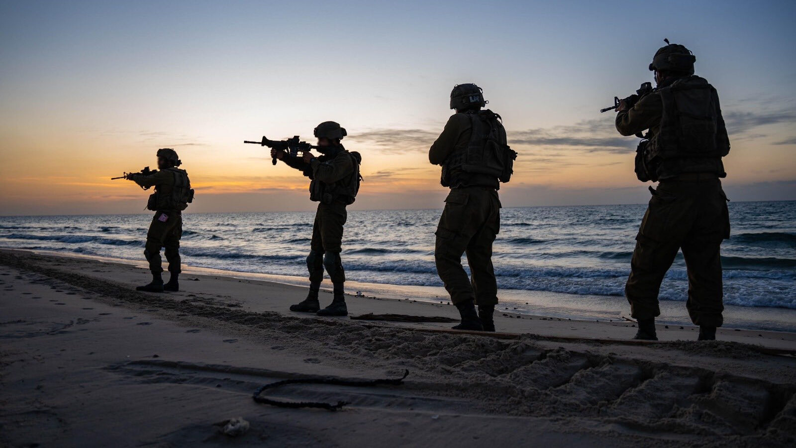 Clashes Heat Up Near Al-Shifa Hospital In Gaza As Israeli Troops Close In (Videos)