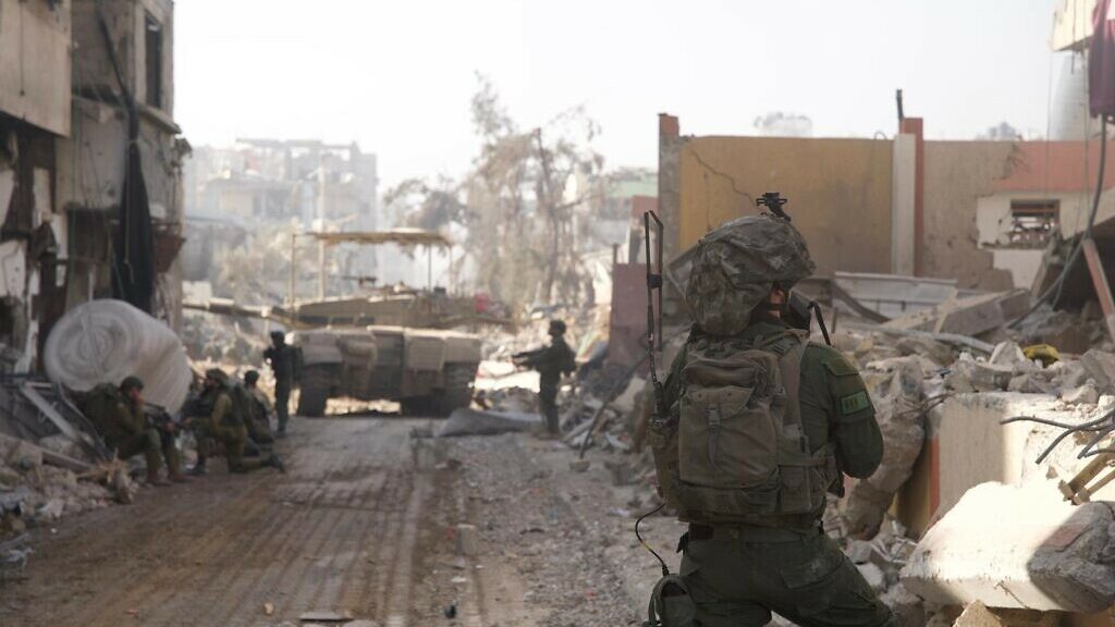 Fighting Intensifies In Central, Southern Gaza (Videos)