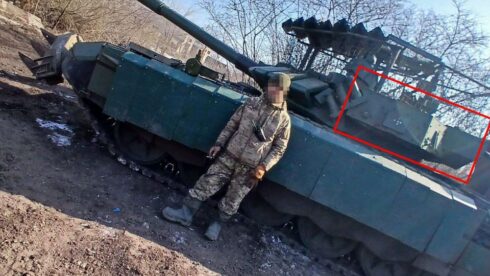 Russian Tank Spotted With Active Protection System In Special Military Operation Zone