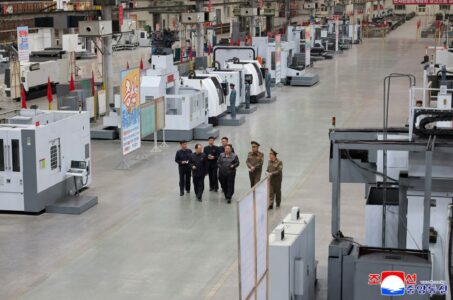 North Korean Leader Inspects Munitions Factories (Photos)
