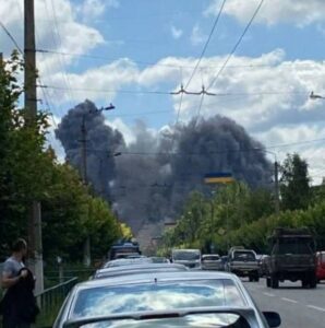 Strikes Overview: Russia Destroyed Military Plant In Dnipro, Ukraine Wounded Civilians Near Moscow
