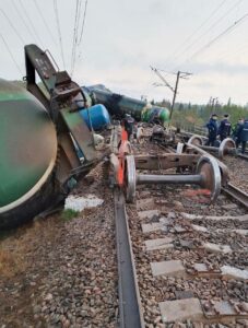 Russian-Ukrainian Exchange of Strikes: Drone Attacks and Railway Sabotage